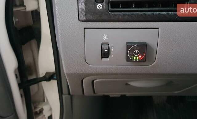 Белый Дэу Джентра, объемом двигателя 1.49 л и пробегом 143 тыс. км за 5000 $, фото 7 на Automoto.ua