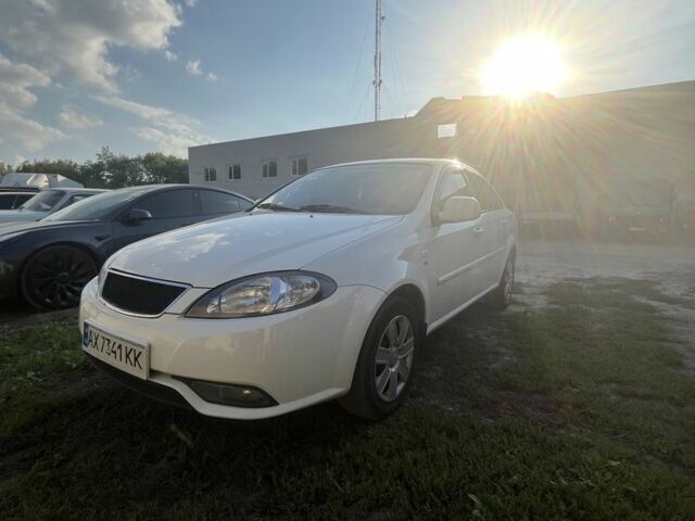 Білий Деу Джентра, об'ємом двигуна 1.5 л та пробігом 230 тис. км за 4300 $, фото 6 на Automoto.ua