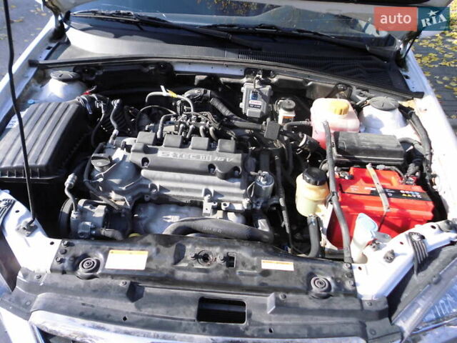 Белый Дэу Джентра, объемом двигателя 1.49 л и пробегом 89 тыс. км за 5900 $, фото 9 на Automoto.ua