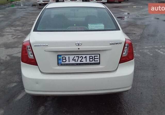 Белый Дэу Джентра, объемом двигателя 1.5 л и пробегом 240 тыс. км за 3555 $, фото 4 на Automoto.ua