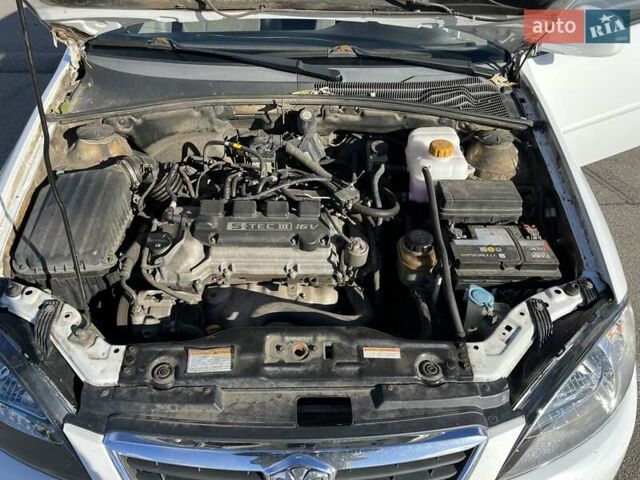 Белый Дэу Джентра, объемом двигателя 1.49 л и пробегом 201 тыс. км за 3900 $, фото 13 на Automoto.ua