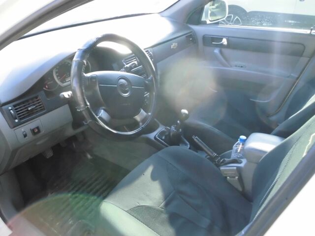 Белый Дэу Джентра, объемом двигателя 1.5 л и пробегом 89 тыс. км за 5900 $, фото 3 на Automoto.ua