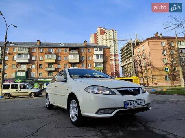 Білий Деу Джентра, об'ємом двигуна 1.49 л та пробігом 211 тис. км за 4300 $, фото 8 на Automoto.ua