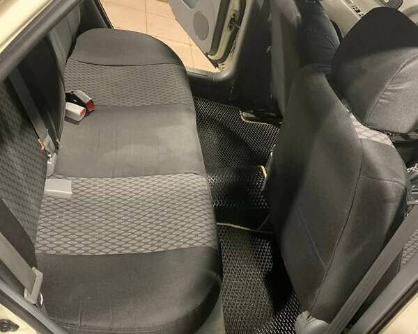 Деу Джентра 2013 у Кролевце на Automoto.ua Бежевий Деу Джентра, об'ємом двигуна 1.49 л та пробігом 185 тис. км за 4400 $, фото 14 на Automoto.ua