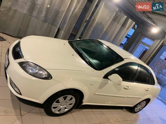 Деу Джентра 2013 у Кролевце на Automoto.ua Бежевий Деу Джентра, об'ємом двигуна 1.49 л та пробігом 185 тис. км за 4400 $, фото 2 на Automoto.ua