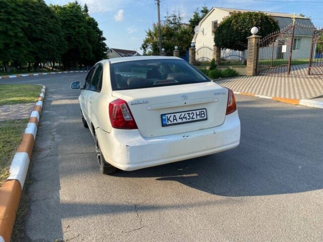 Бежевий Деу Джентра, об'ємом двигуна 1.5 л та пробігом 420 тис. км за 3100 $, фото 4 на Automoto.ua