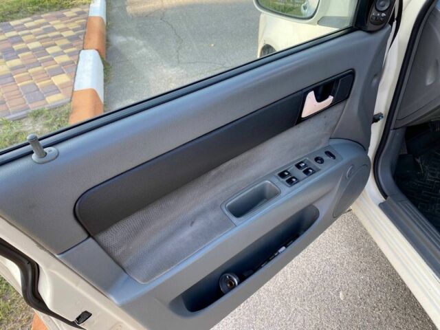 Бежевий Деу Джентра, об'ємом двигуна 1.5 л та пробігом 420 тис. км за 3100 $, фото 12 на Automoto.ua