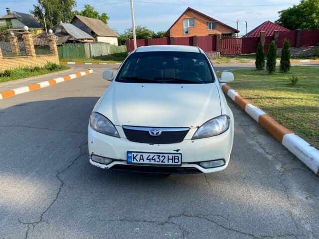 Бежевий Деу Джентра, об'ємом двигуна 1.5 л та пробігом 420 тис. км за 3100 $, фото 5 на Automoto.ua