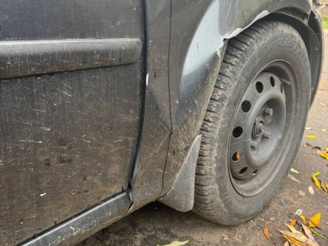 Черный Дэу Джентра, объемом двигателя 1.6 л и пробегом 147 тыс. км за 3500 $, фото 6 на Automoto.ua