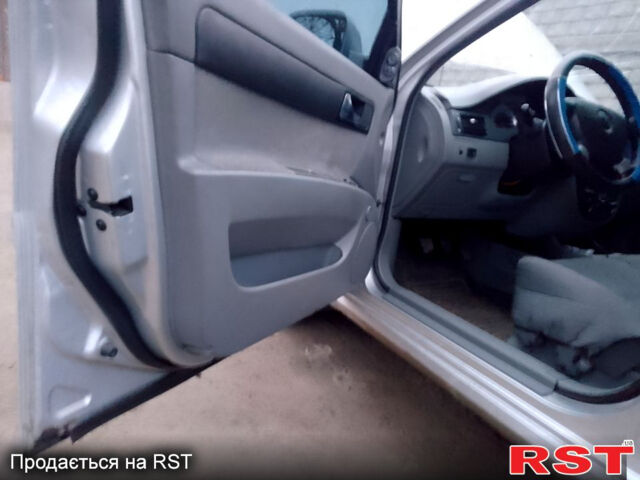 Дэу Джентра, объемом двигателя 1.6 л и пробегом 112 тыс. км за 4000 $, фото 5 на Automoto.ua