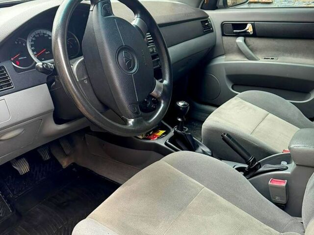 Серый Дэу Джентра, объемом двигателя 1.5 л и пробегом 149 тыс. км за 2550 $, фото 6 на Automoto.ua