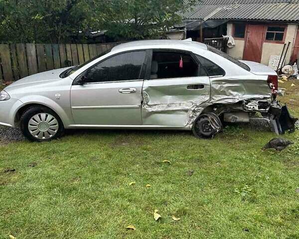 Серый Дэу Джентра, объемом двигателя 1.5 л и пробегом 194 тыс. км за 1800 $, фото 3 на Automoto.ua