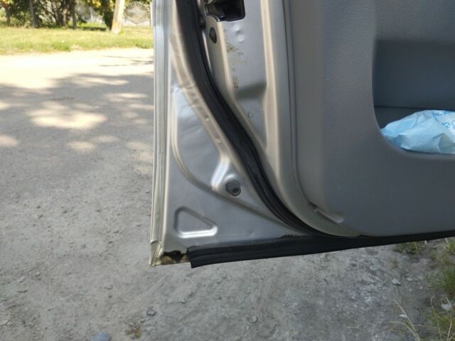 Серый Дэу Джентра, объемом двигателя 1.5 л и пробегом 205 тыс. км за 5200 $, фото 2 на Automoto.ua