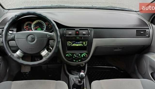 Серый Дэу Джентра, объемом двигателя 1.49 л и пробегом 135 тыс. км за 5200 $, фото 11 на Automoto.ua