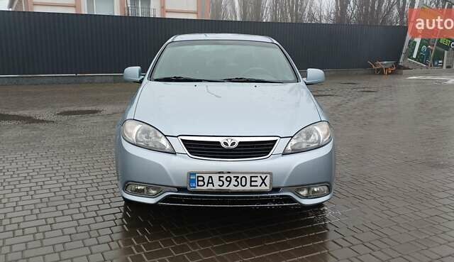 Серый Дэу Джентра, объемом двигателя 1.49 л и пробегом 135 тыс. км за 5200 $, фото 1 на Automoto.ua