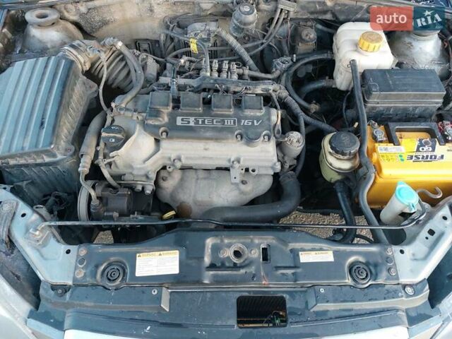 Серый Дэу Джентра, объемом двигателя 1.5 л и пробегом 185 тыс. км за 3150 $, фото 9 на Automoto.ua