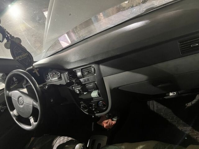 Серый Дэу Джентра, объемом двигателя 1.5 л и пробегом 3 тыс. км за 3500 $, фото 4 на Automoto.ua