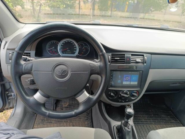 Серый Дэу Джентра, объемом двигателя 1.5 л и пробегом 61 тыс. км за 7000 $, фото 4 на Automoto.ua