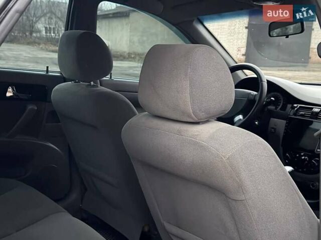 Серый Дэу Джентра, объемом двигателя 1.49 л и пробегом 165 тыс. км за 5850 $, фото 30 на Automoto.ua