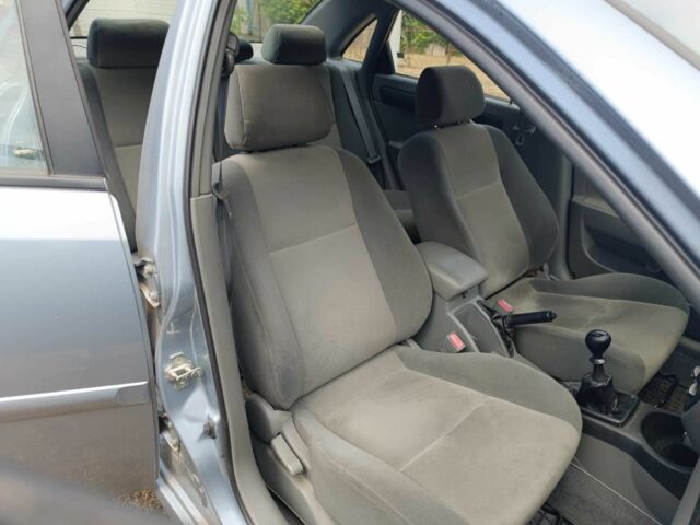 Серый Дэу Джентра, объемом двигателя 1.5 л и пробегом 61 тыс. км за 7000 $, фото 9 на Automoto.ua