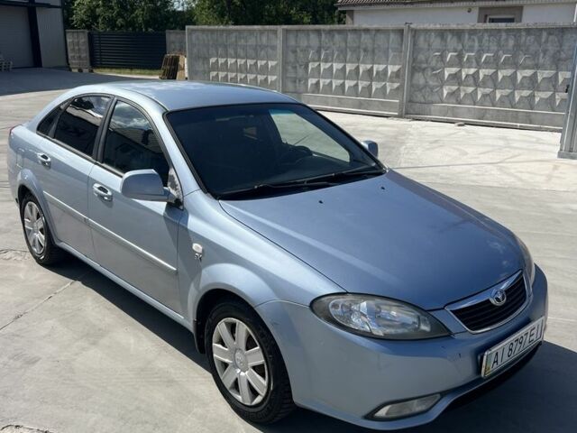 Синий Дэу Джентра, объемом двигателя 1.5 л и пробегом 215 тыс. км за 4500 $, фото 2 на Automoto.ua