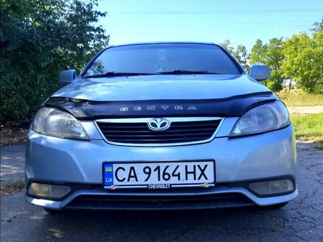 Синий Дэу Джентра, объемом двигателя 15 л и пробегом 170 тыс. км за 5200 $, фото 2 на Automoto.ua