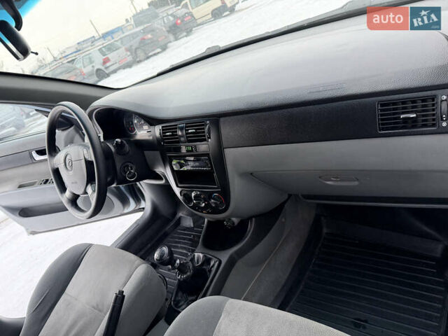 Синий Дэу Джентра, объемом двигателя 1.5 л и пробегом 215 тыс. км за 3999 $, фото 18 на Automoto.ua