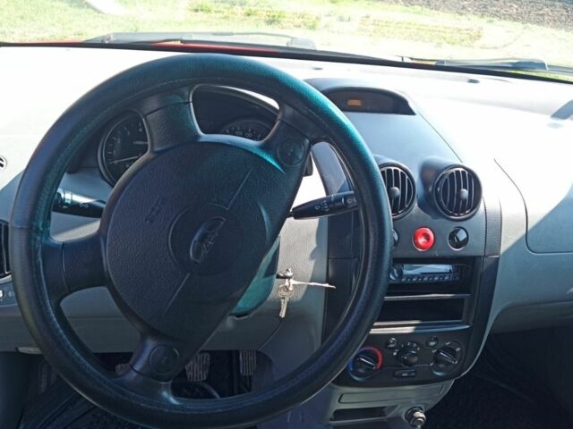 Красный Дэу Калос, объемом двигателя 1.2 л и пробегом 220 тыс. км за 3200 $, фото 8 на Automoto.ua
