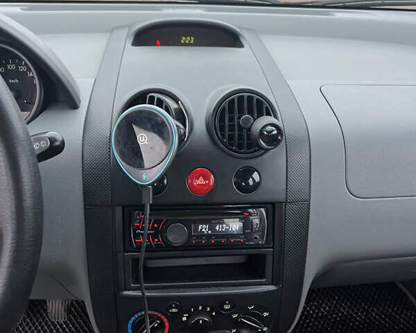 Жовтий Деу Калос, об'ємом двигуна 1.2 л та пробігом 157 тис. км за 2700 $, фото 22 на Automoto.ua