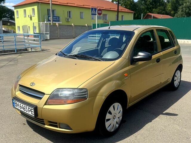 Желтый Дэу Калос, объемом двигателя 1.2 л и пробегом 120 тыс. км за 3600 $, фото 7 на Automoto.ua
