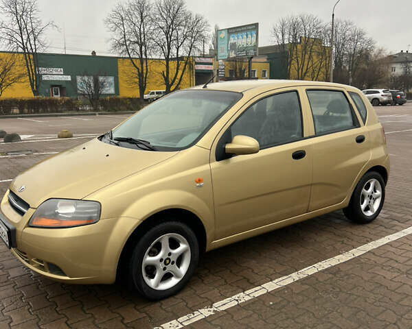 Жовтий Деу Калос, об'ємом двигуна 1.2 л та пробігом 157 тис. км за 2700 $, фото 5 на Automoto.ua