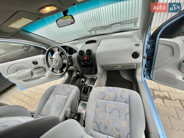Синий Дэу Калос, объемом двигателя 1.4 л и пробегом 160 тыс. км за 3500 $, фото 12 на Automoto.ua