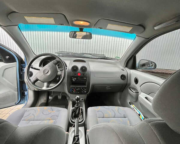 Синий Дэу Калос, объемом двигателя 1.4 л и пробегом 160 тыс. км за 3500 $, фото 11 на Automoto.ua