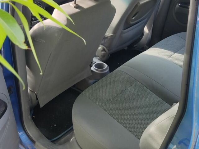 Деу Калос 2004 у Миколаєві на Automoto.ua Синій Деу Калос, об'ємом двигуна 0 л та пробігом 187 тис. км за 3000 $, фото 3 на Automoto.ua