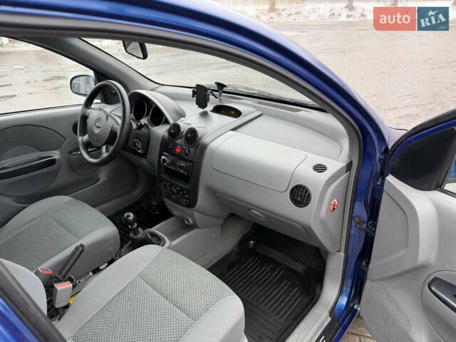 Синий Дэу Калос, объемом двигателя 1.4 л и пробегом 118 тыс. км за 2650 $, фото 12 на Automoto.ua