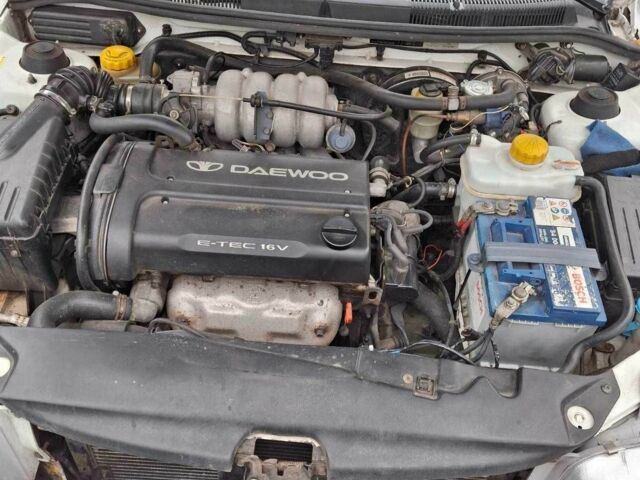 Белый Дэу Лачетти, объемом двигателя 1.6 л и пробегом 171 тыс. км за 2500 $, фото 11 на Automoto.ua