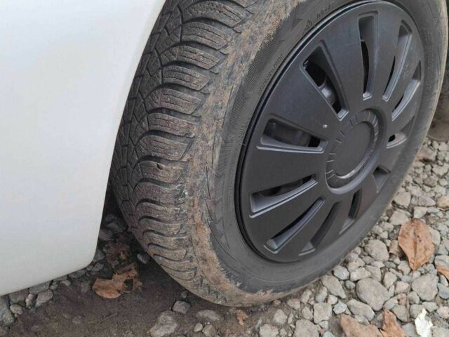 Белый Дэу Лачетти, объемом двигателя 1.6 л и пробегом 171 тыс. км за 2500 $, фото 6 на Automoto.ua