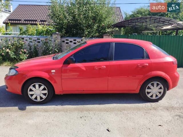 Червоний Деу Лачетті, об'ємом двигуна 1.4 л та пробігом 236 тис. км за 3200 $, фото 2 на Automoto.ua