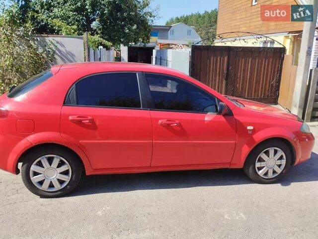 Червоний Деу Лачетті, об'ємом двигуна 1.4 л та пробігом 236 тис. км за 3200 $, фото 4 на Automoto.ua