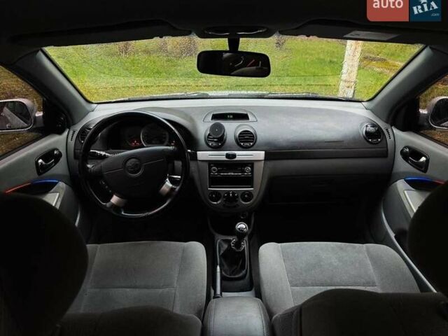 Серый Дэу Лачетти, объемом двигателя 1.6 л и пробегом 180 тыс. км за 3600 $, фото 3 на Automoto.ua