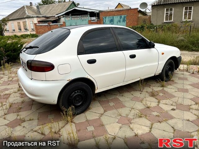 Дэу Ланос 1998 в Харькове на Automoto.ua Белый Дэу Ланос, объемом двигателя 1.5 л и пробегом 250 тыс. км за 888 $, фото 2 на Automoto.ua
