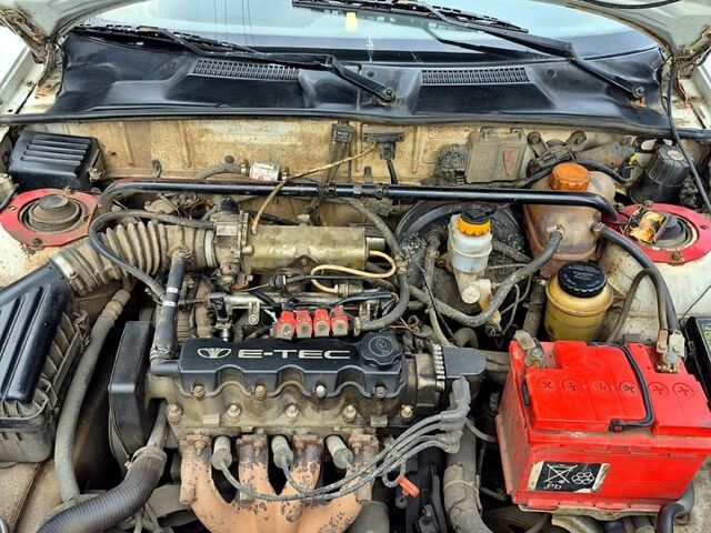 Белый Дэу Ланос, объемом двигателя 1.5 л и пробегом 220 тыс. км за 1850 $, фото 9 на Automoto.ua