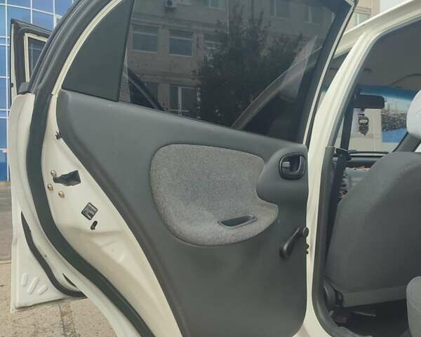 Белый Дэу Ланос, объемом двигателя 1.5 л и пробегом 196 тыс. км за 3500 $, фото 15 на Automoto.ua