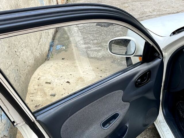 Білий Деу Ланос, об'ємом двигуна 1.5 л та пробігом 0 тис. км за 1700 $, фото 6 на Automoto.ua