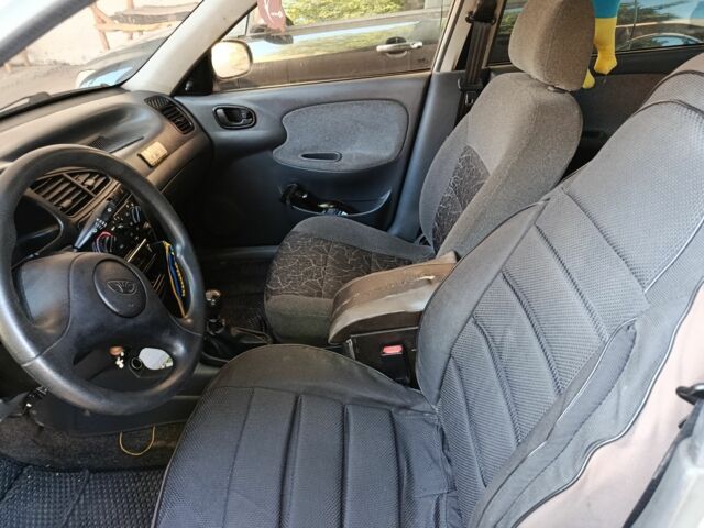 Белый Дэу Ланос, объемом двигателя 1.5 л и пробегом 3 тыс. км за 1900 $, фото 5 на Automoto.ua