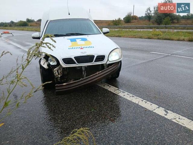 Білий Деу Ланос, об'ємом двигуна 1.6 л та пробігом 289 тис. км за 900 $, фото 2 на Automoto.ua