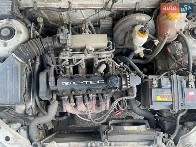 Дэу Ланос 1998 в Киеве на Automoto.ua Белый Дэу Ланос, объемом двигателя 1.5 л и пробегом 363 тыс. км за 1800 $, фото 2 на Automoto.ua