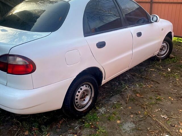 Белый Дэу Ланос, объемом двигателя 1.5 л и пробегом 200 тыс. км за 1000 $, фото 5 на Automoto.ua