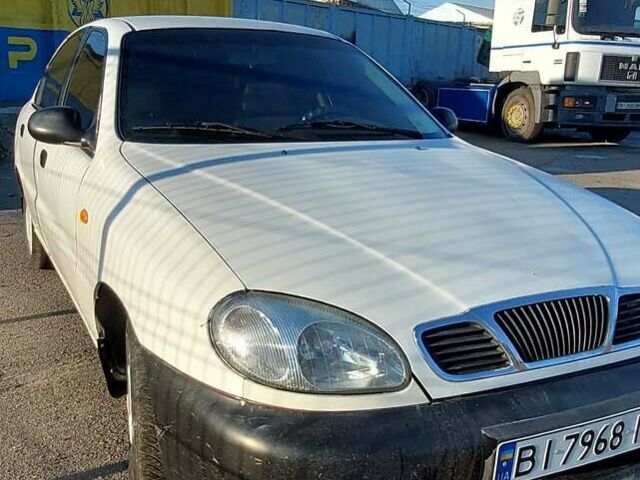 Белый Дэу Ланос, объемом двигателя 1.5 л и пробегом 570 тыс. км за 1200 $, фото 1 на Automoto.ua