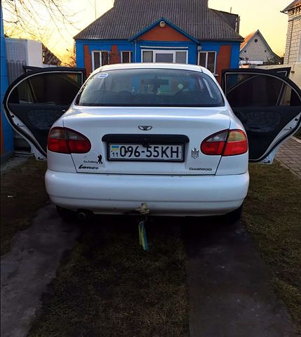 Білий Деу Ланос, об'ємом двигуна 1.5 л та пробігом 260 тис. км за 1800 $, фото 3 на Automoto.ua